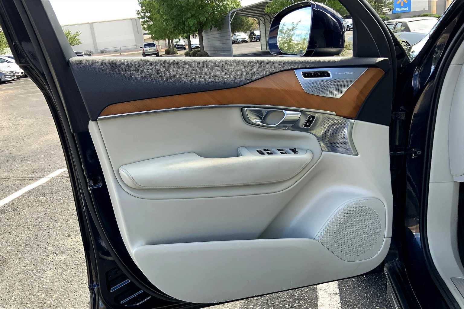 2017 Volvo XC90 Inscription photo 18