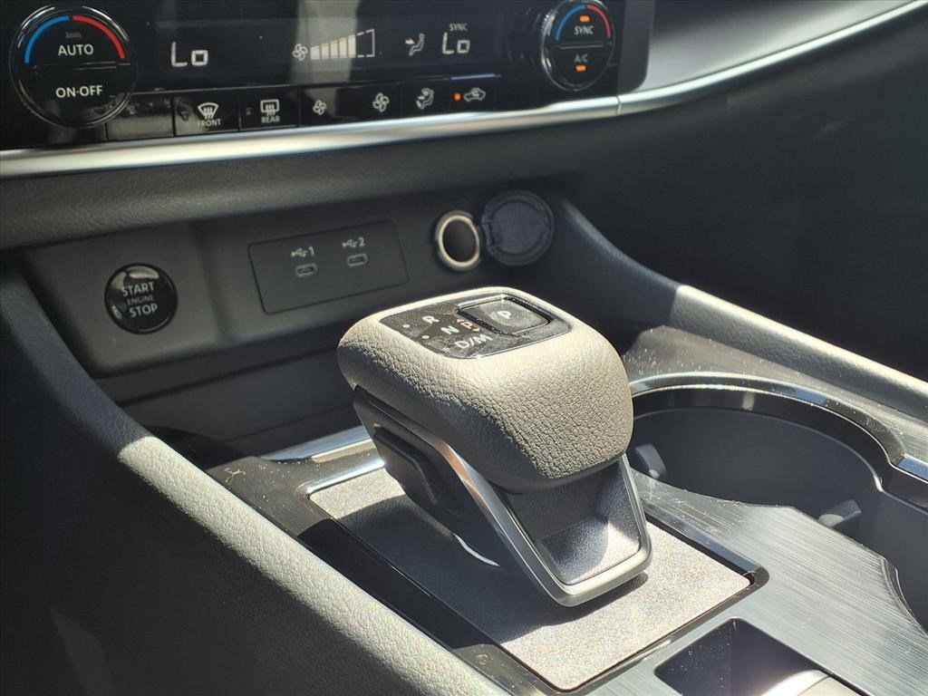 2026 Nissan Rogue SV photo 18
