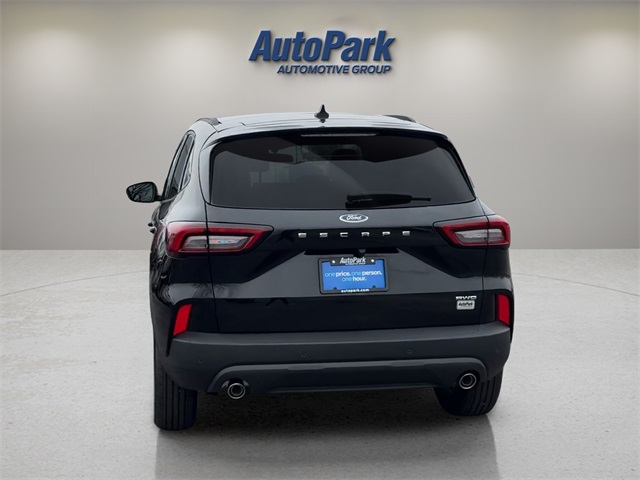 2025 Ford Escape ST-Line photo 6