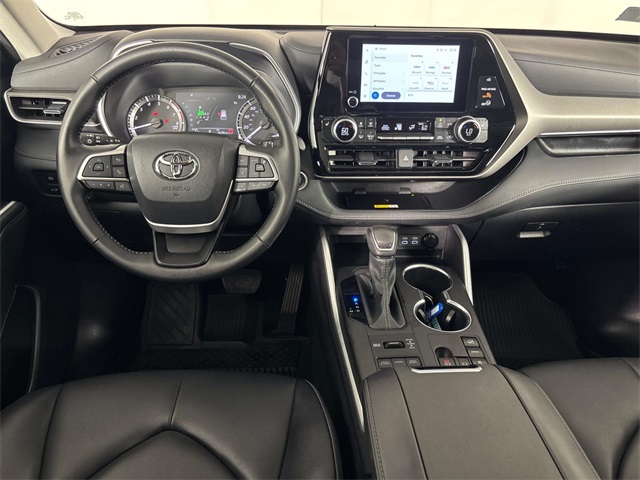 2024 Toyota Highlander XLE photo 14