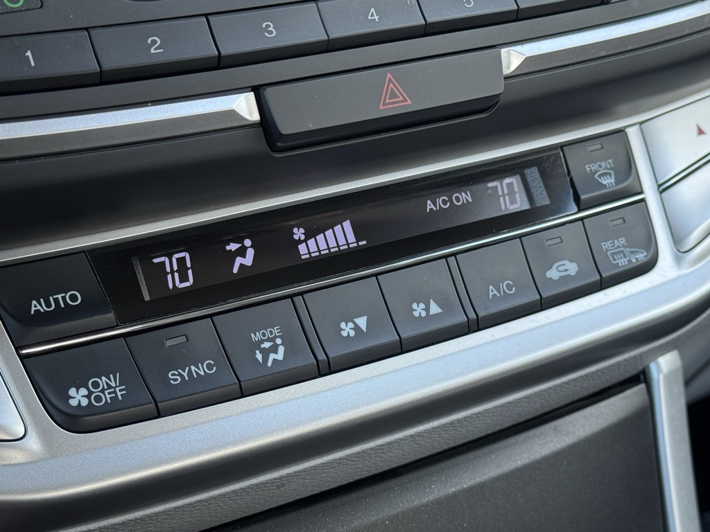 2015 Honda Accord EX photo 26