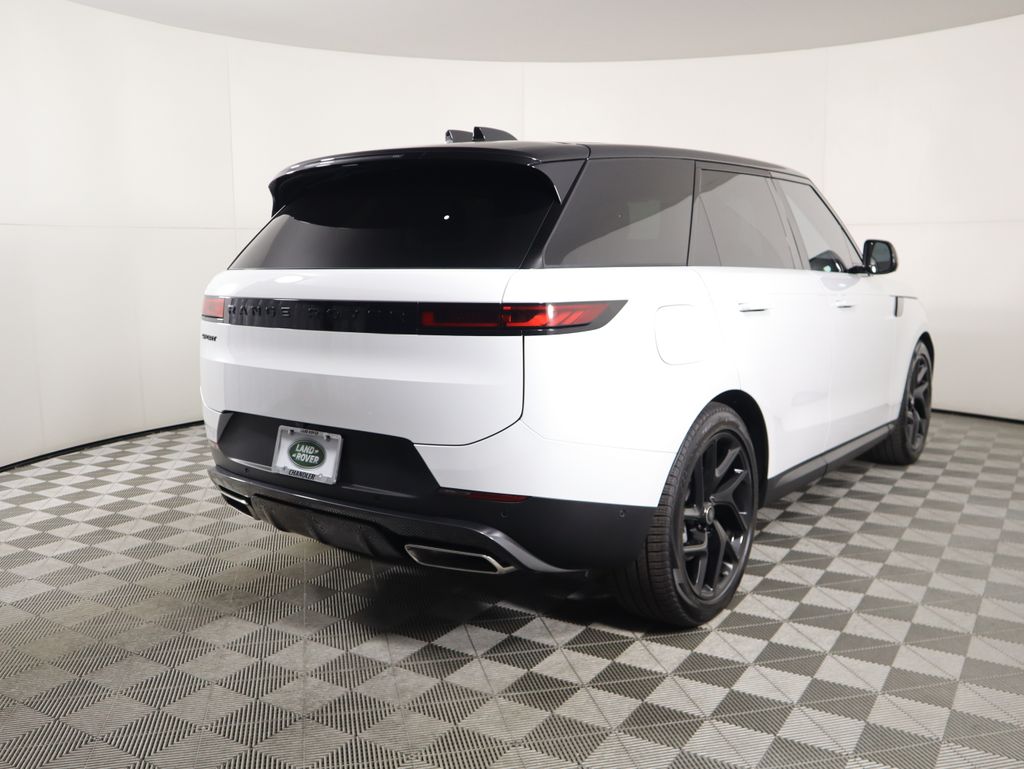 2025 Land Rover Range Rover Sport SE photo 5