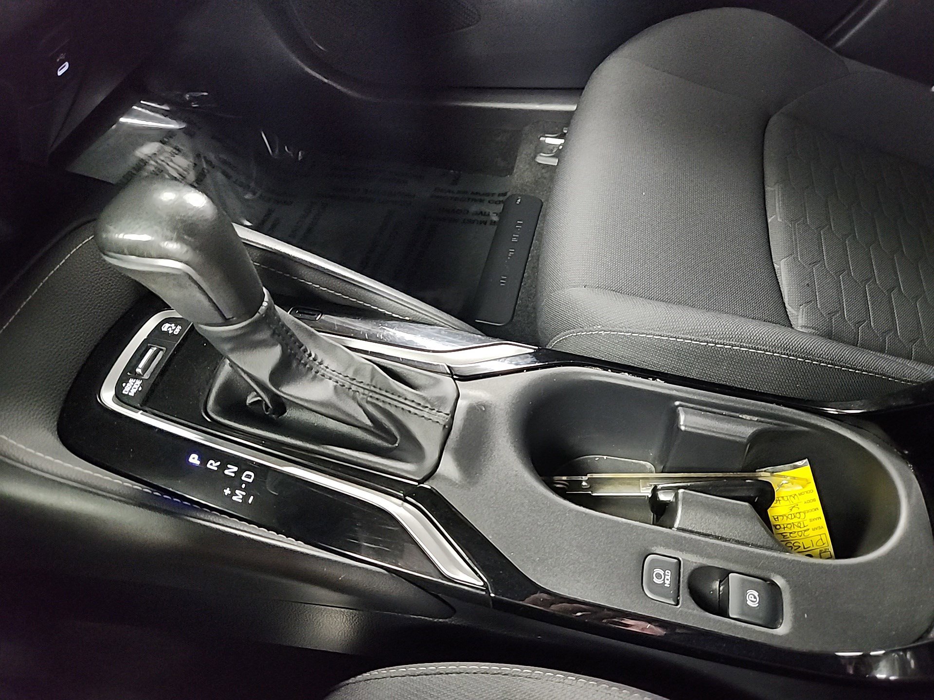 2023 Toyota Corolla SE photo 17