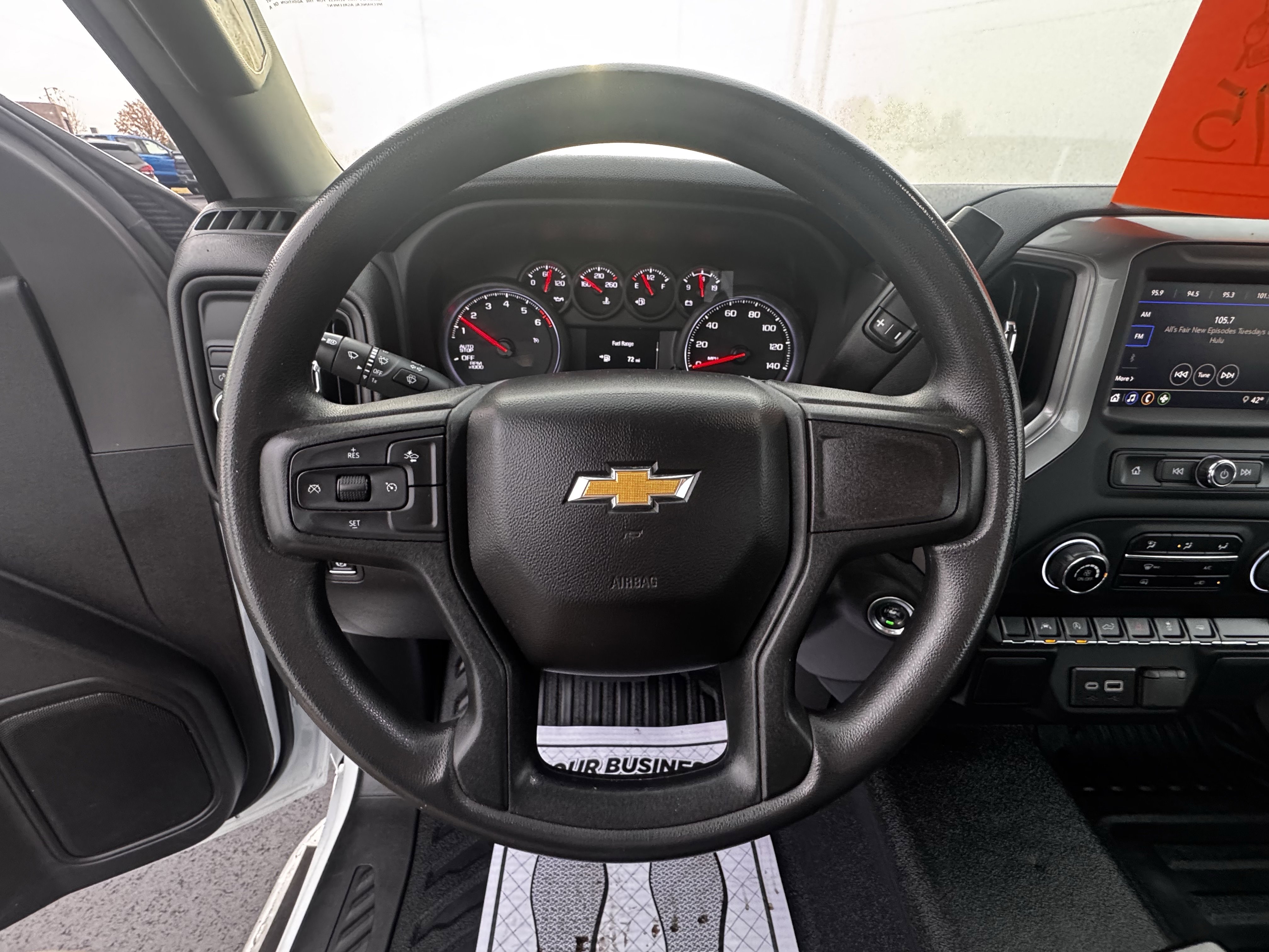 2024 Chevrolet Silverado 1500 photo 3
