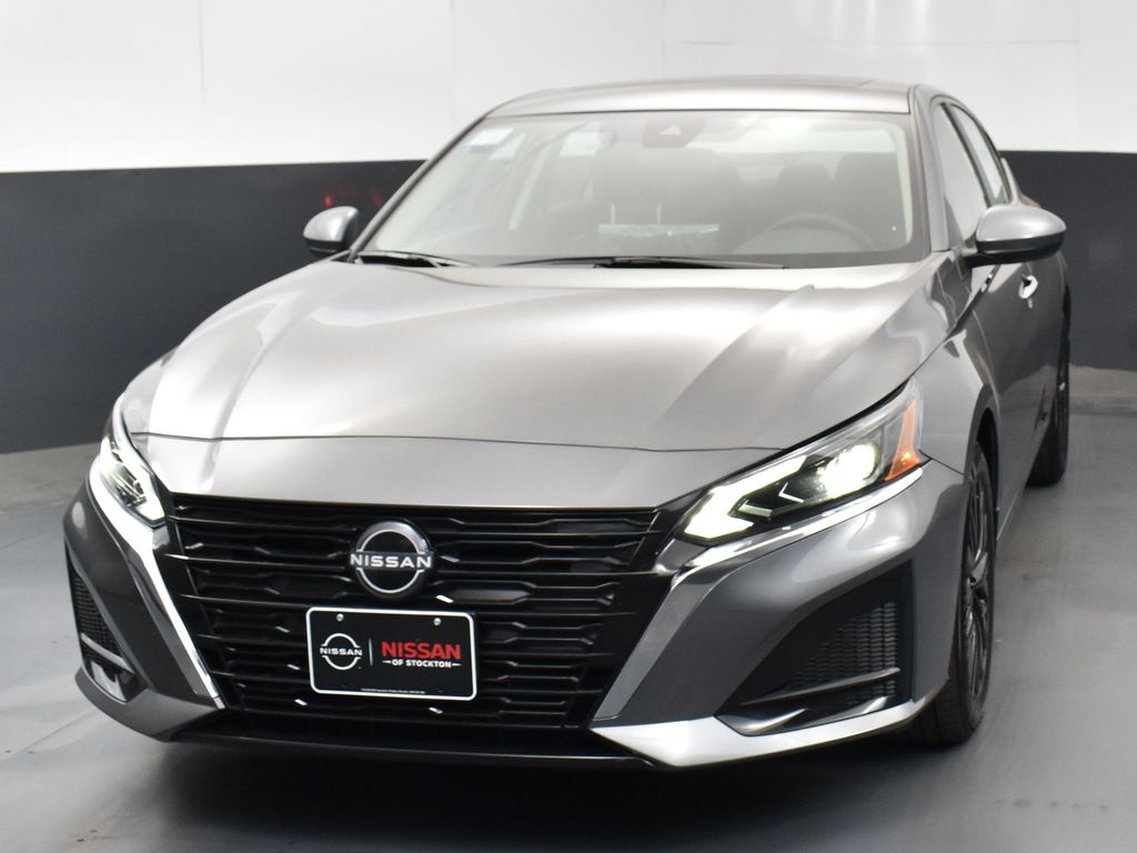 2025 Nissan Altima 2.5 SV photo 3