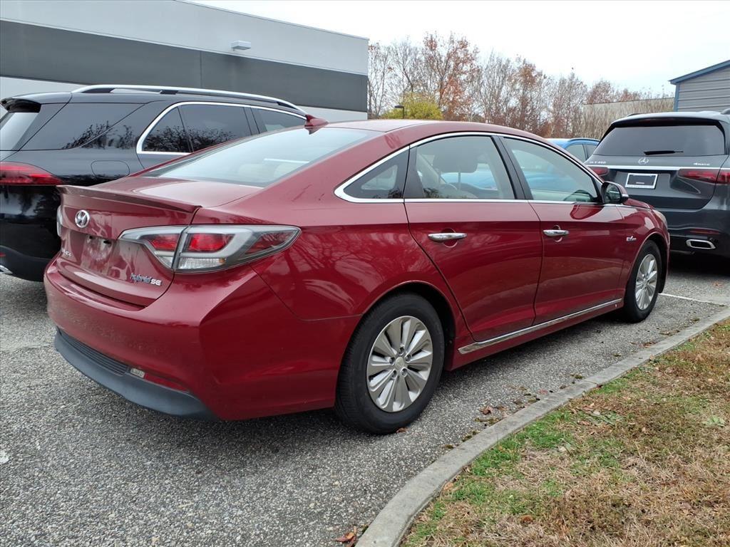 2016 Hyundai Sonata Hybrid SE photo 2