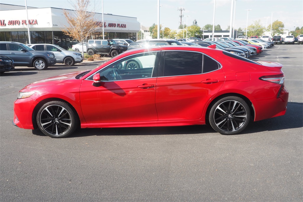 2019 Toyota Camry XSE photo 8