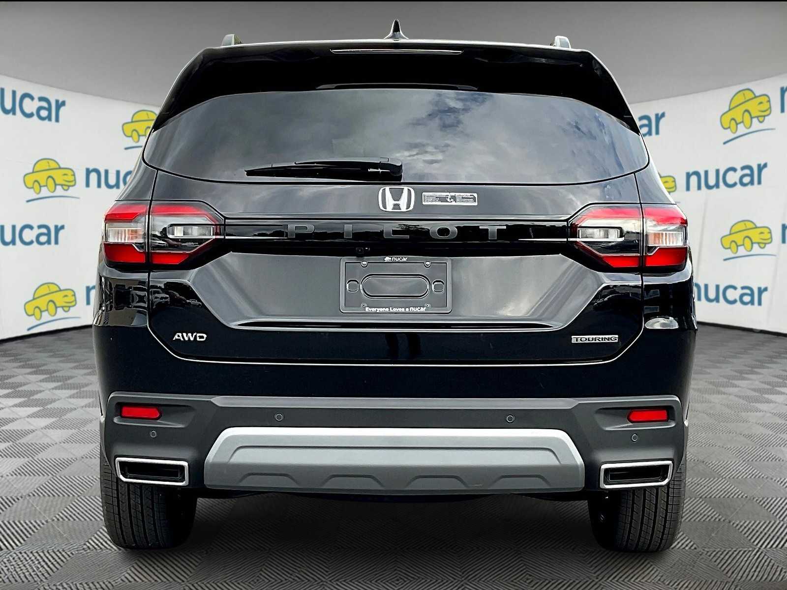 2025 Honda Pilot Touring photo 2