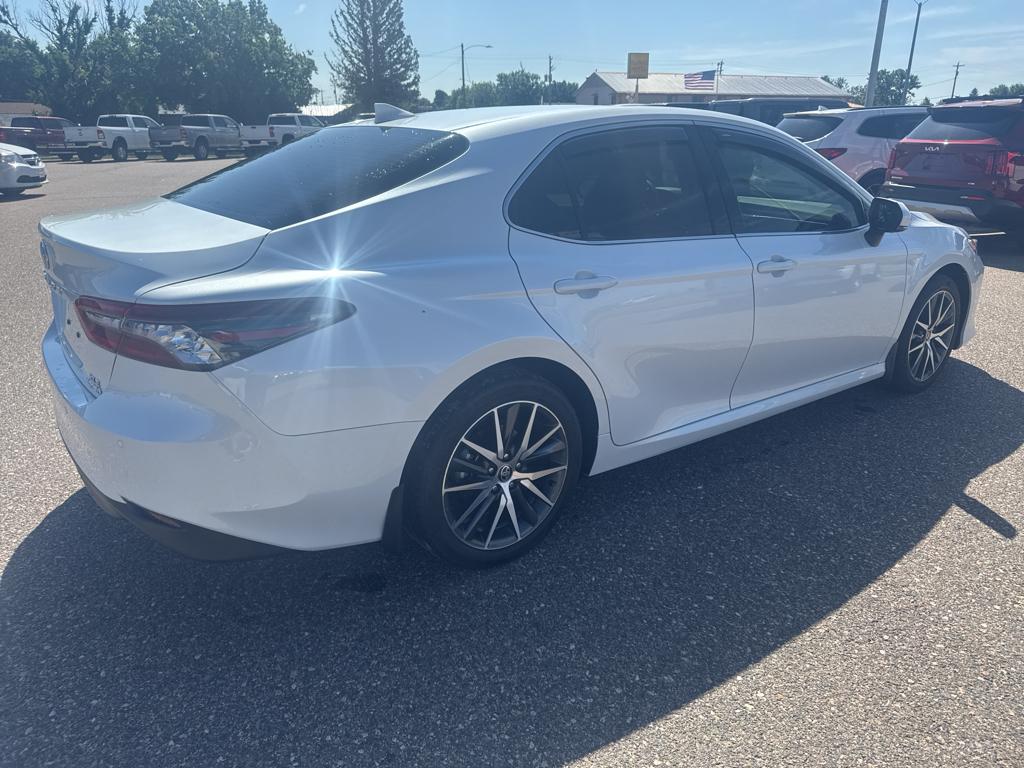 2023 Toyota Camry Hybrid XLE photo 5