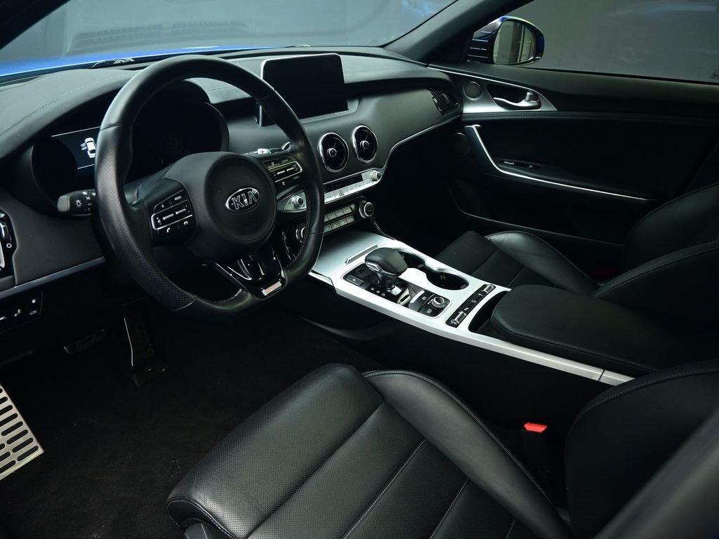2020 Kia Stinger GT2 photo 10