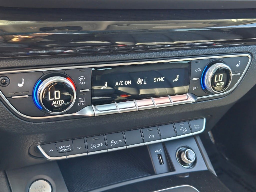 2020 Audi Q5 45 Premium Plus photo 29
