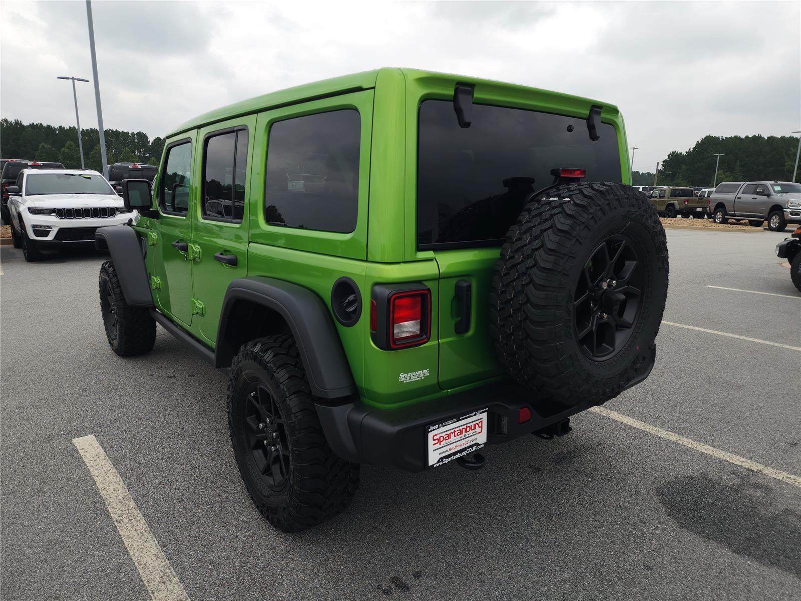 2025 Jeep Wrangler Willys photo 3