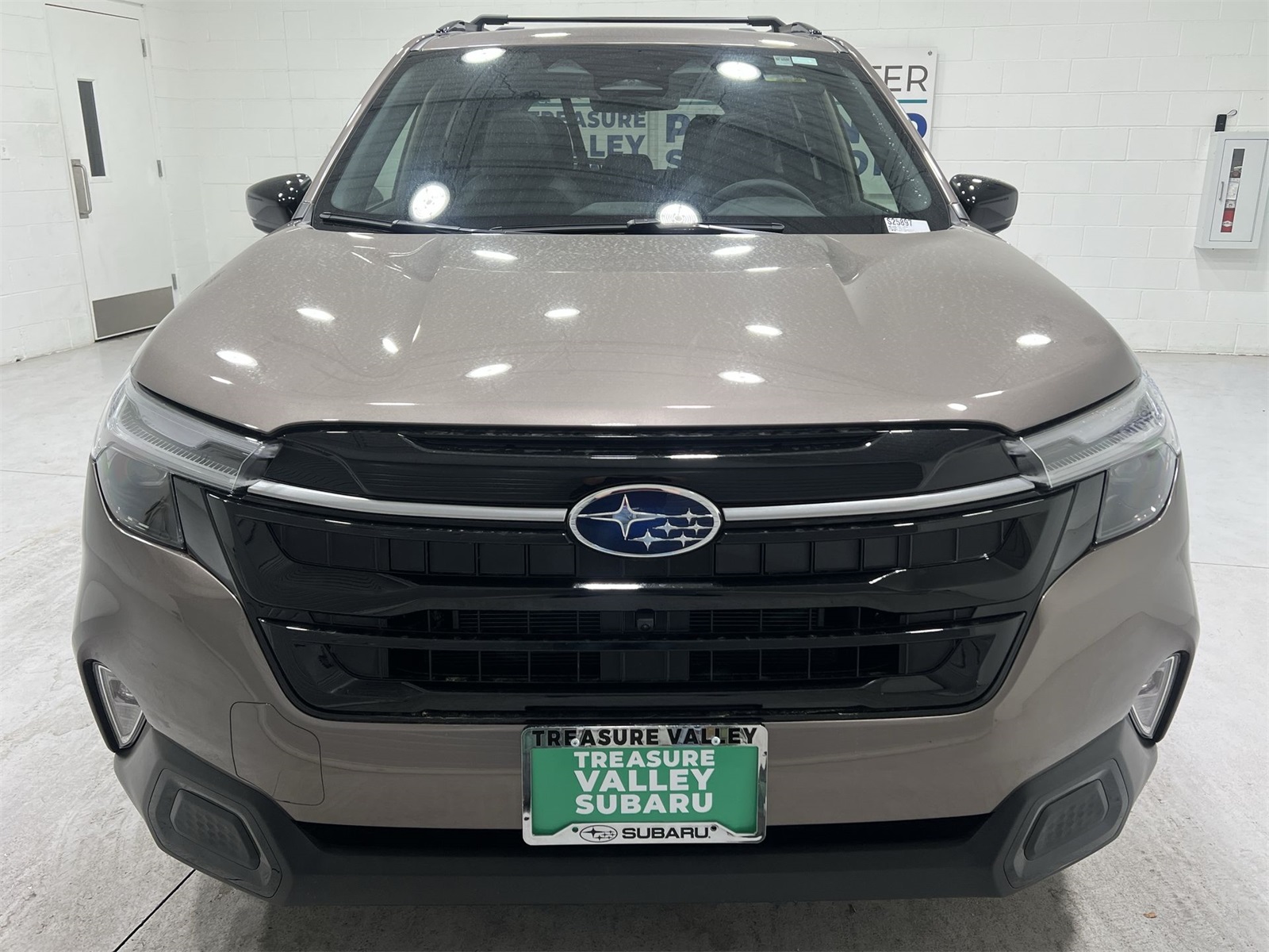 2025 Subaru Forester Touring photo 3
