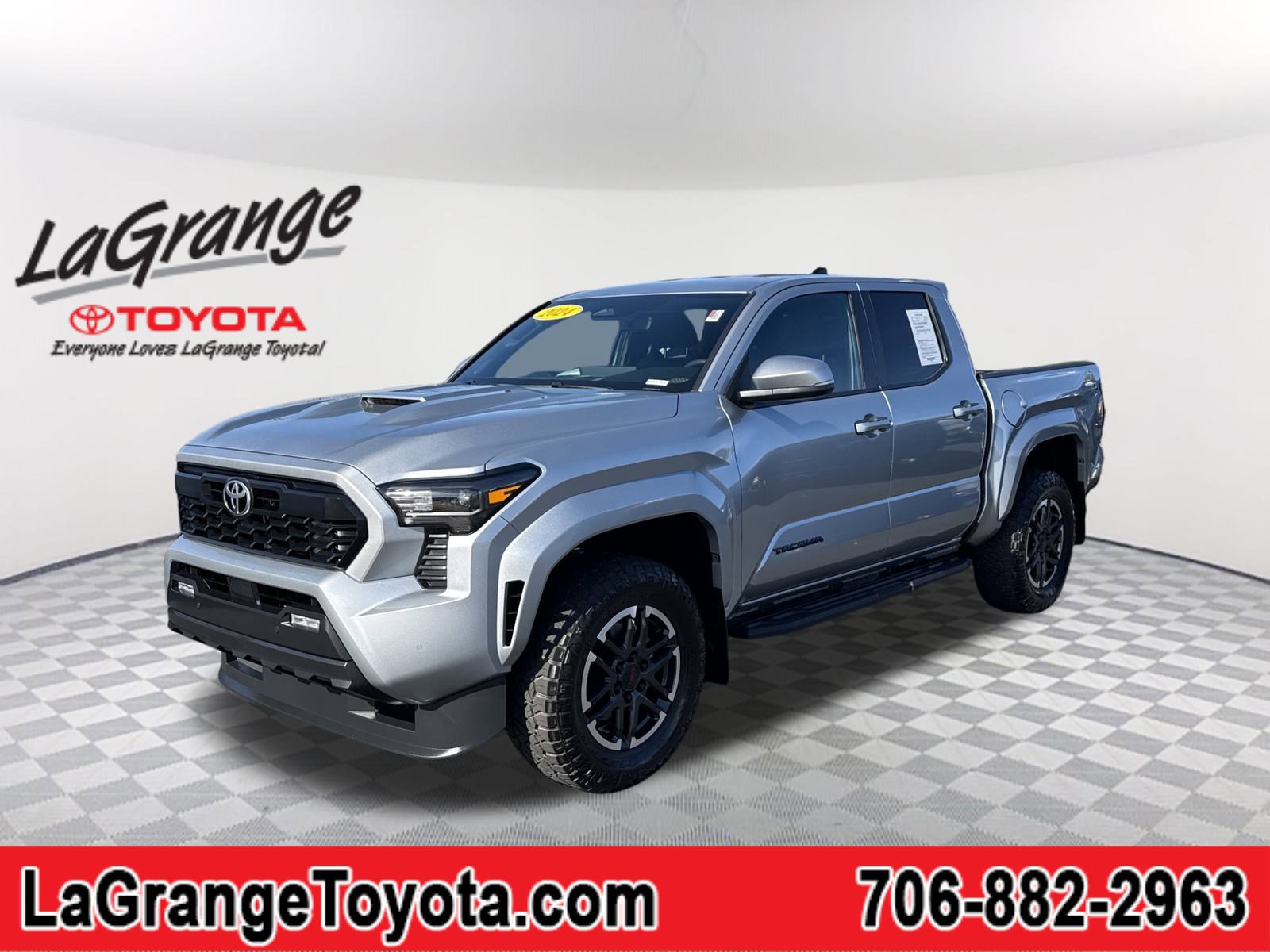 2024 Toyota Tacoma TRD Sport's photo
