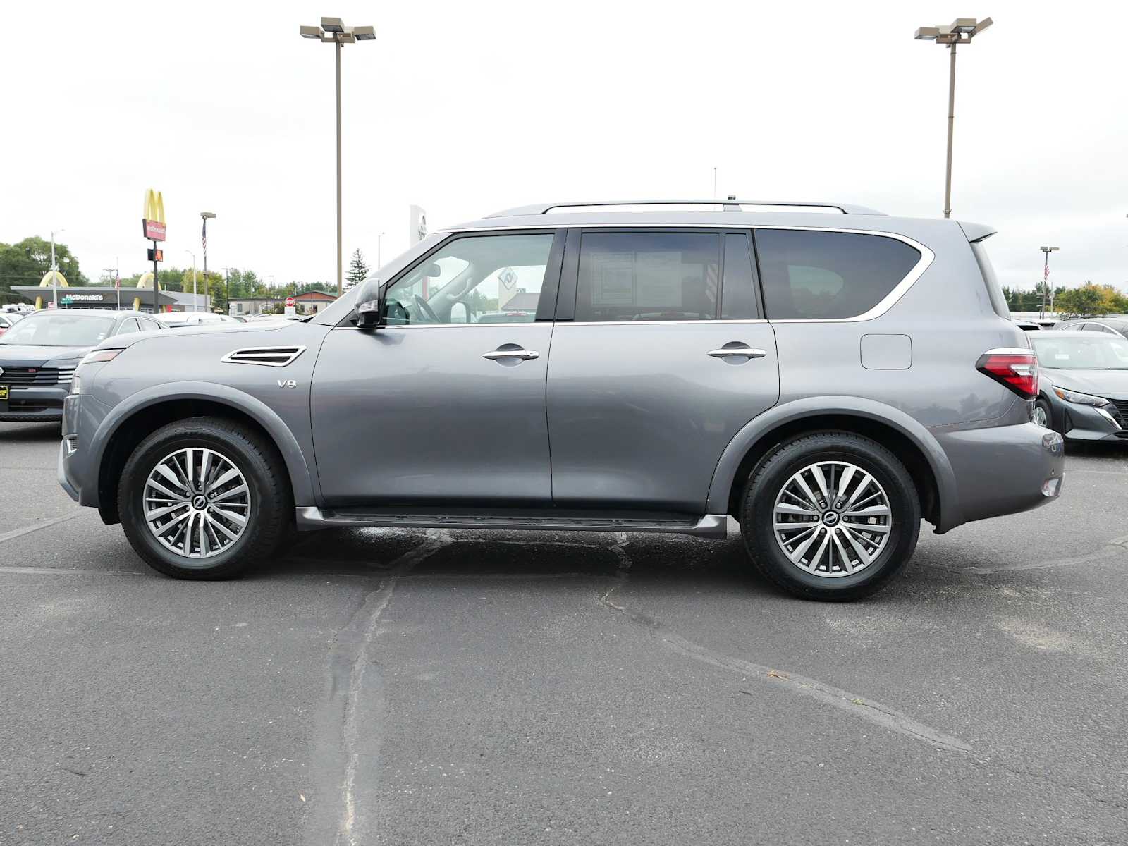 2021 Nissan Armada SL photo 4