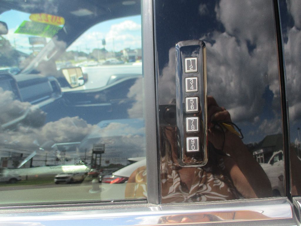 2022 Ford F-150 King Ranch photo 4