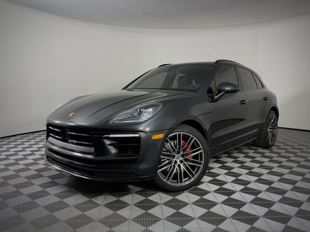 2025 Porsche Macan S's photo