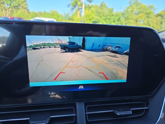 2025 Chevrolet Trax LT photo 19