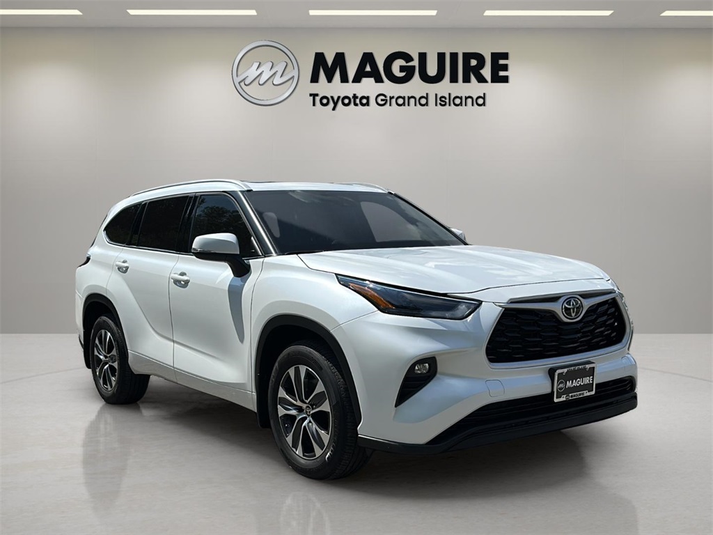 2022 Toyota Highlander XLE photo 7