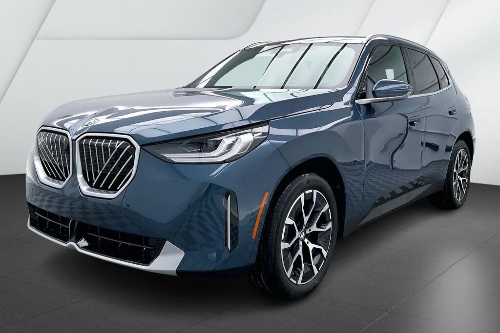 2025 BMW X3 30's photo
