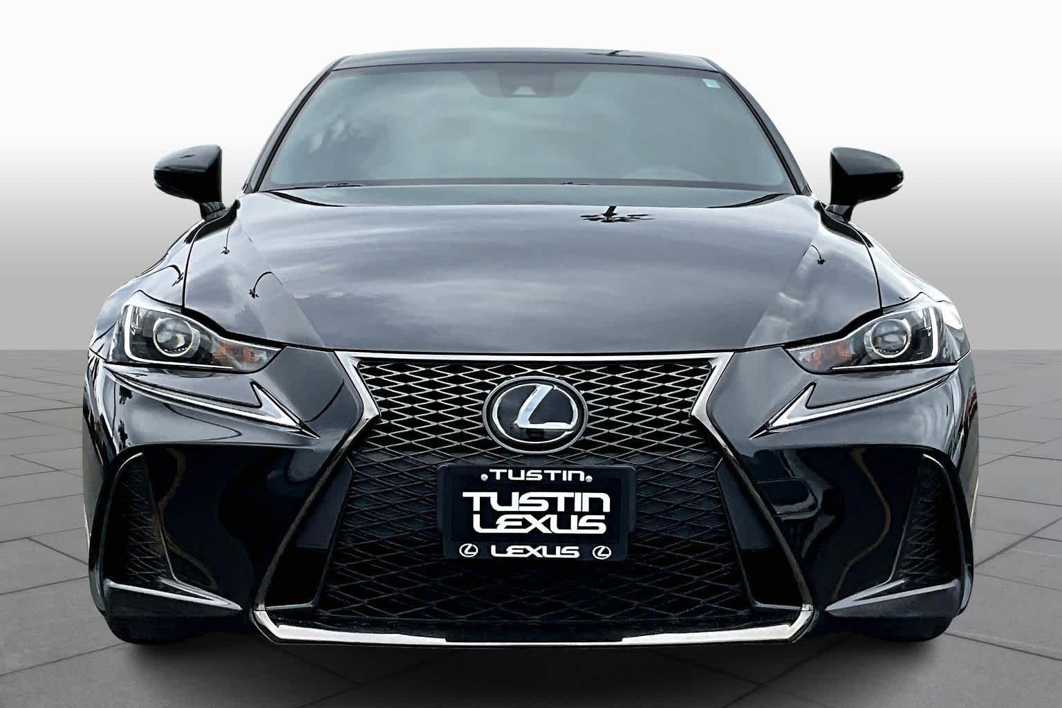 2020 Lexus IS 350 F SPORT photo 3