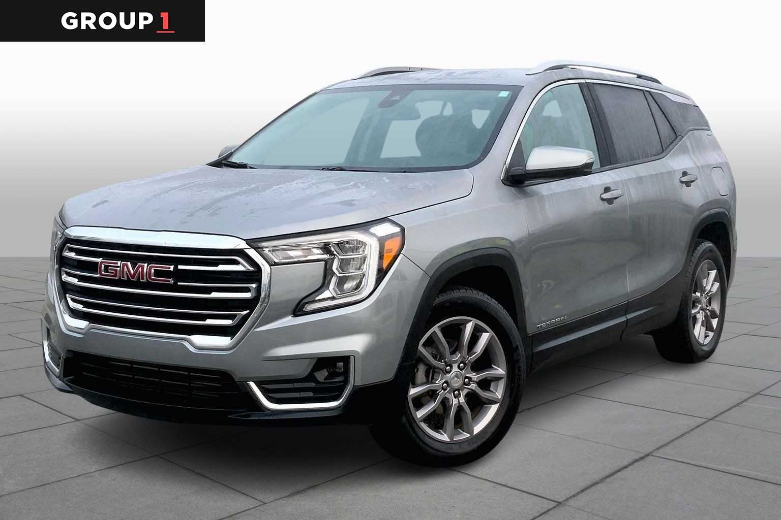 2024 GMC Terrain SLT's photo