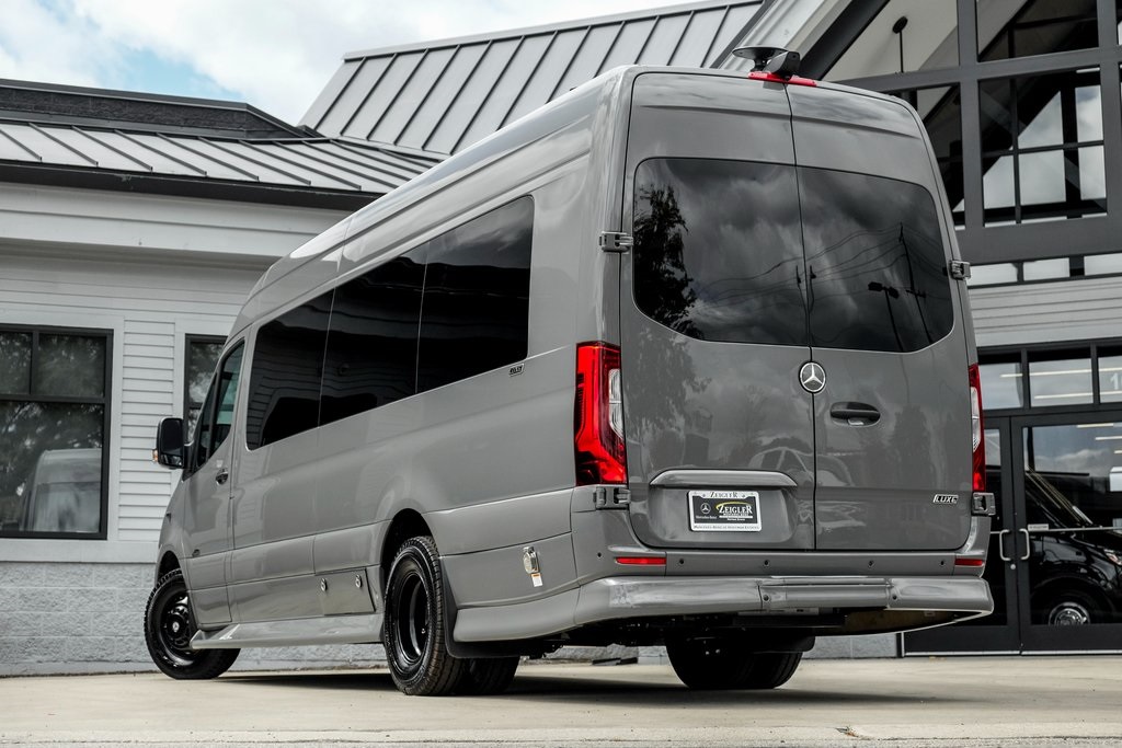 2024 Mercedes Benz Sprinter 3500 photo 2
