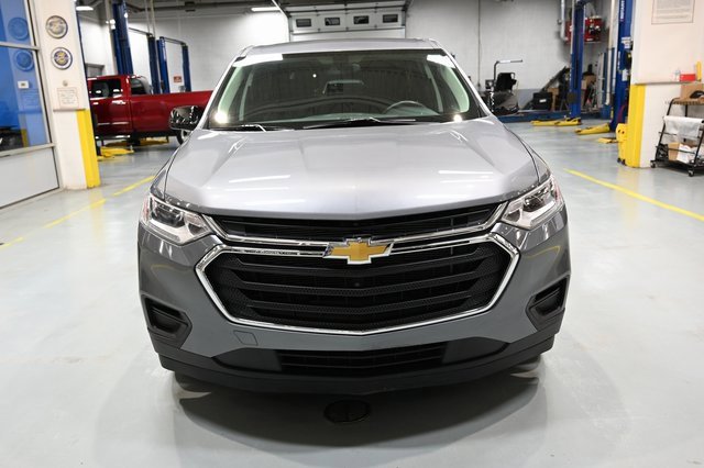 2020 Chevrolet Traverse LS photo 2