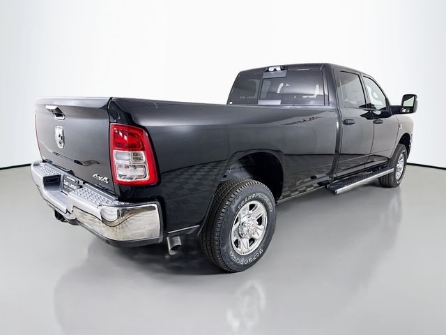 New 2024 Diamond Black Crystal Pearl-Coat Exterior Paint RAM Tradesman image 7