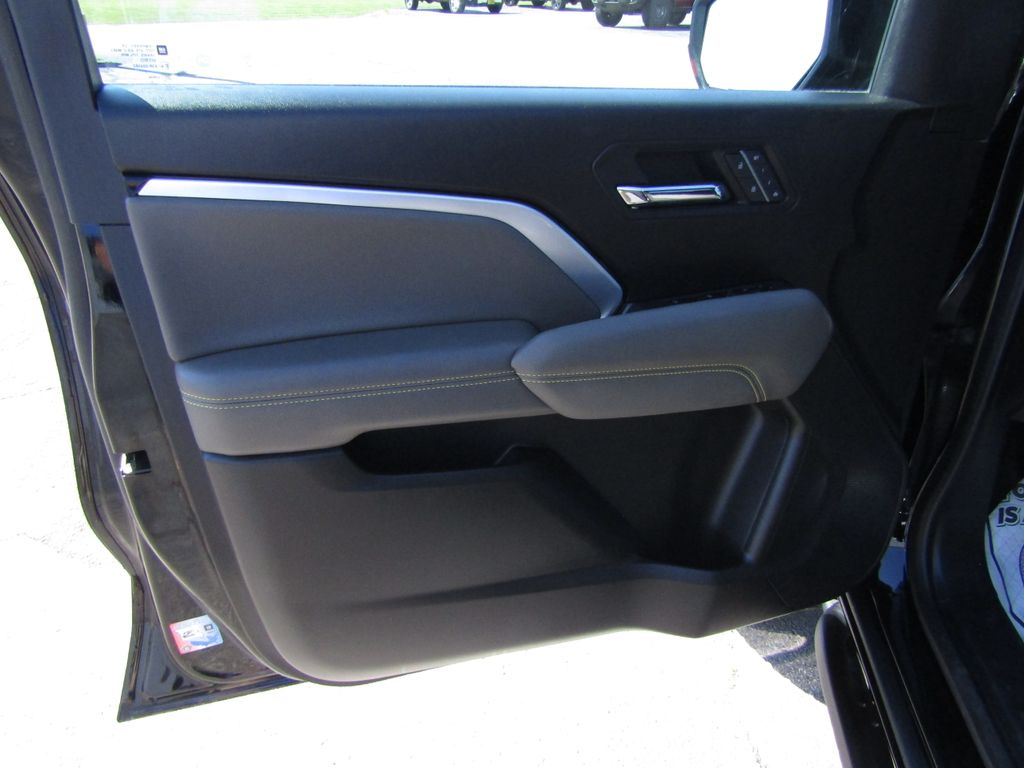 2023 Chevrolet Colorado ZR2 photo 14