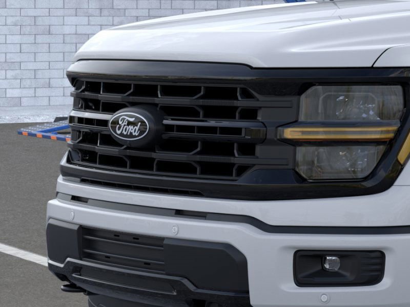 2025 Ford F-150 XLT photo 17