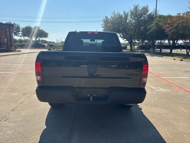 2024 Ram 1500 Classic Warlock photo 3