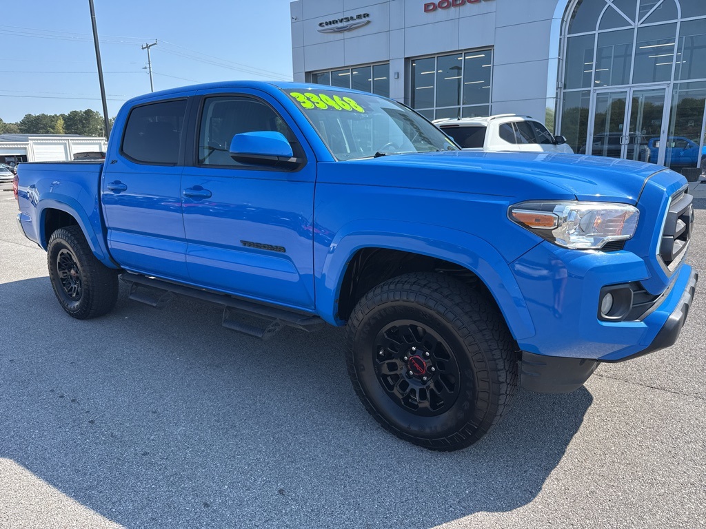 2020 Toyota Tacoma SR5 4x4 photo 2
