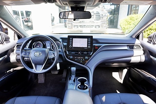 2023 Toyota Camry LE photo 17