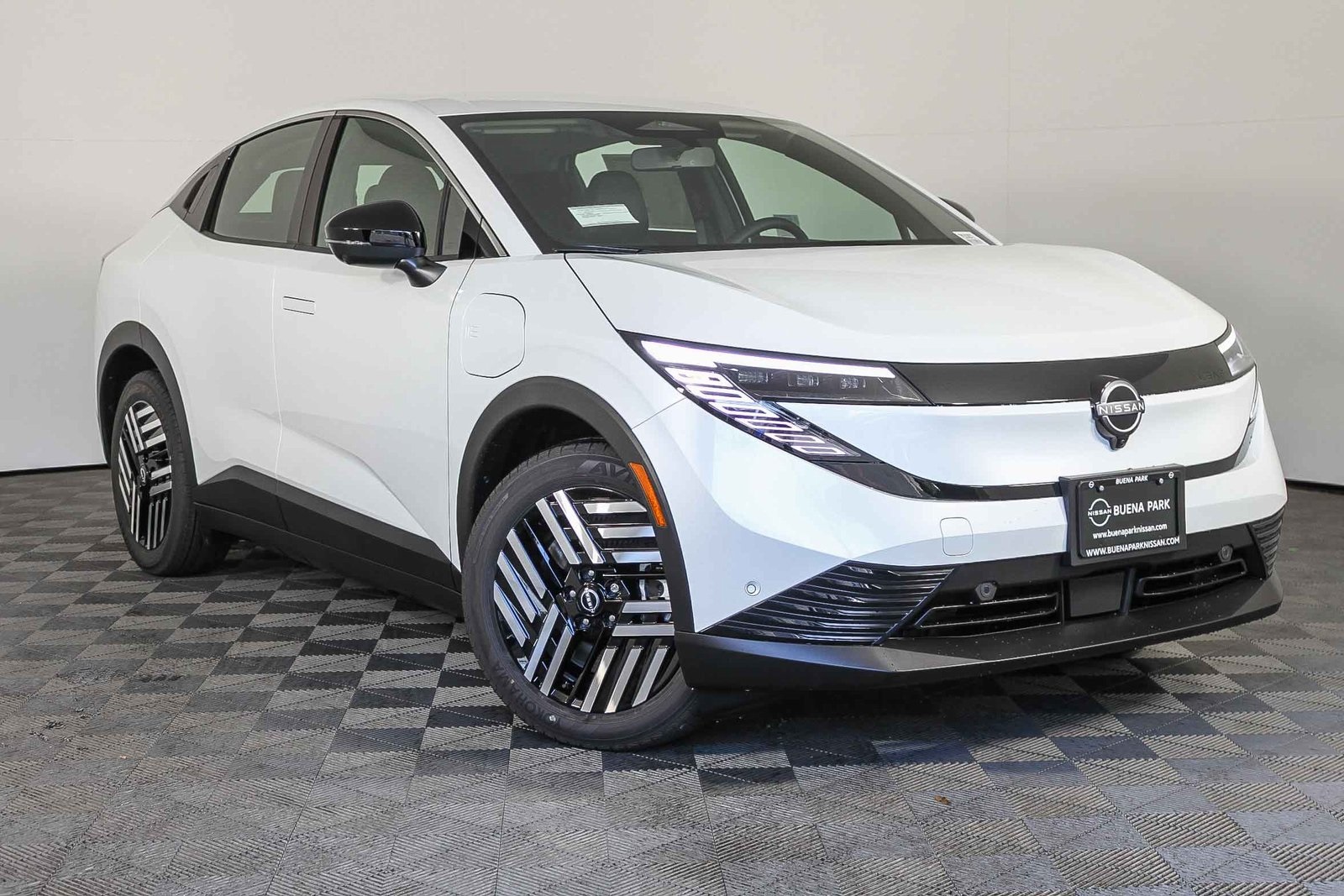 2026 Nissan LEAF SV+'s photo