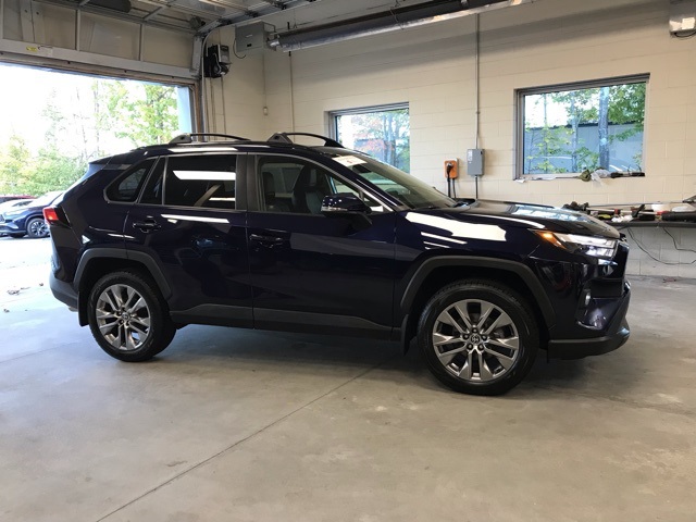 2023 Toyota RAV4 XLE Premium photo 2