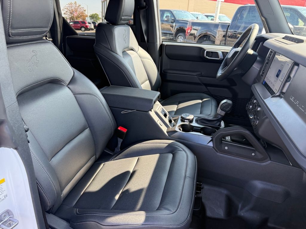 2025 Ford Bronco Badlands photo 10