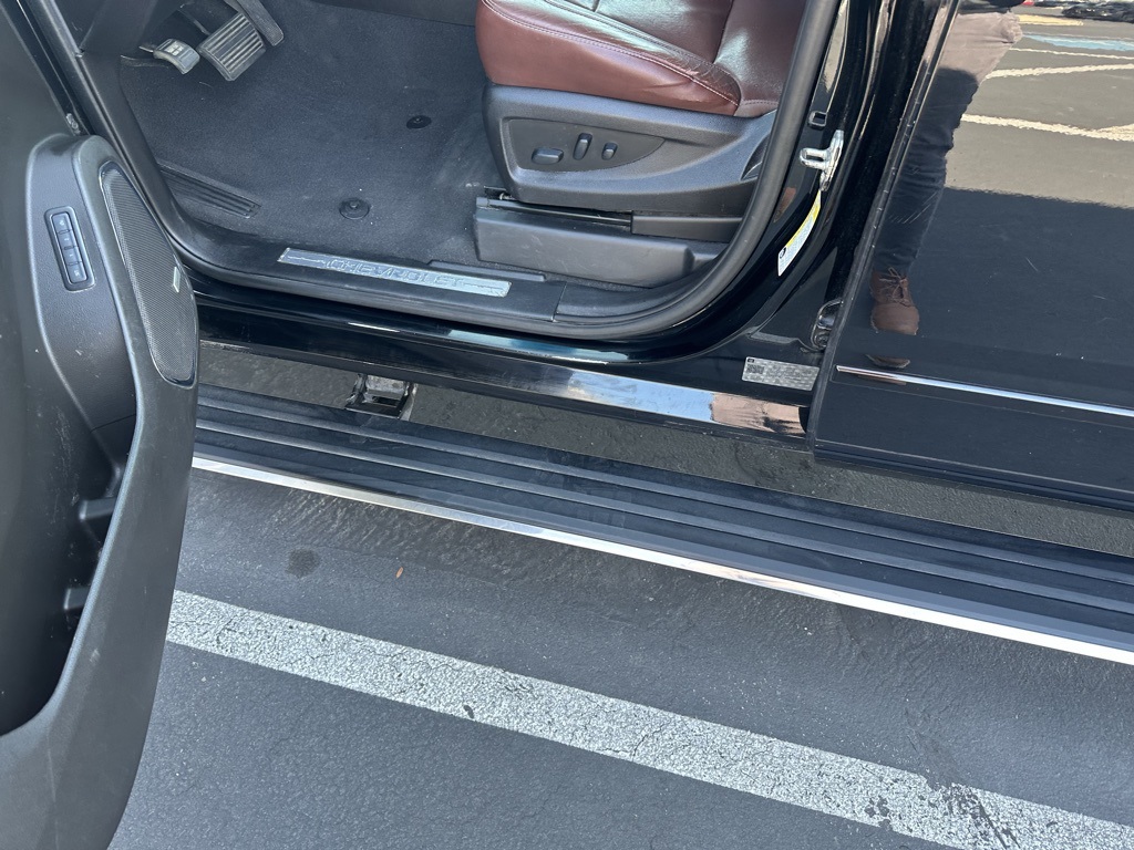 2019 Chevrolet Suburban Premier photo 19