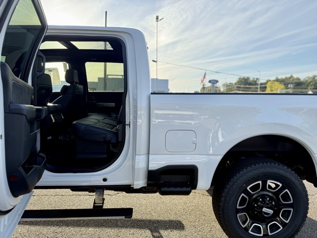 2026 Ford F-250 Platinum photo 33