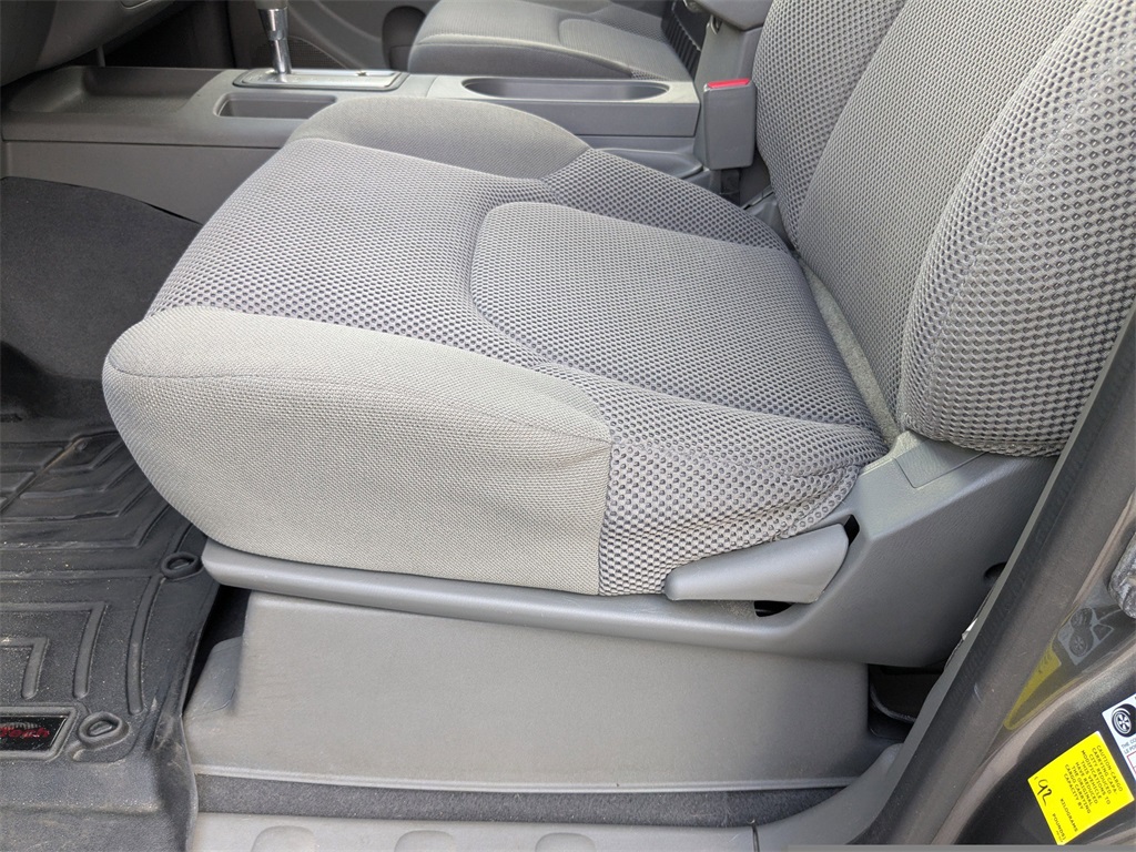 2019 Nissan Frontier SV photo 21