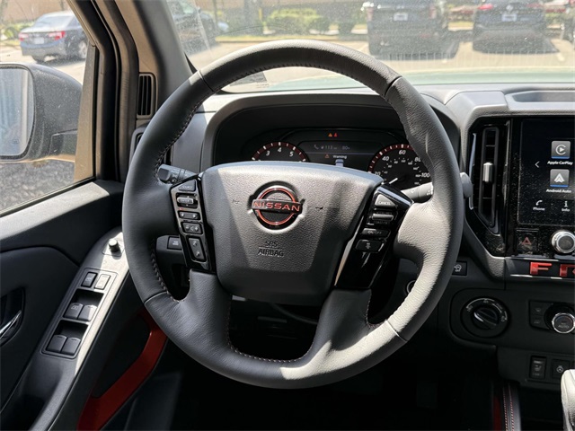 2025 Nissan Frontier PRO-4X photo 3