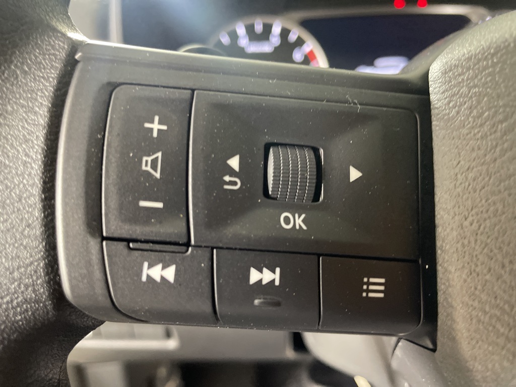 2025 Nissan Rogue S photo 23
