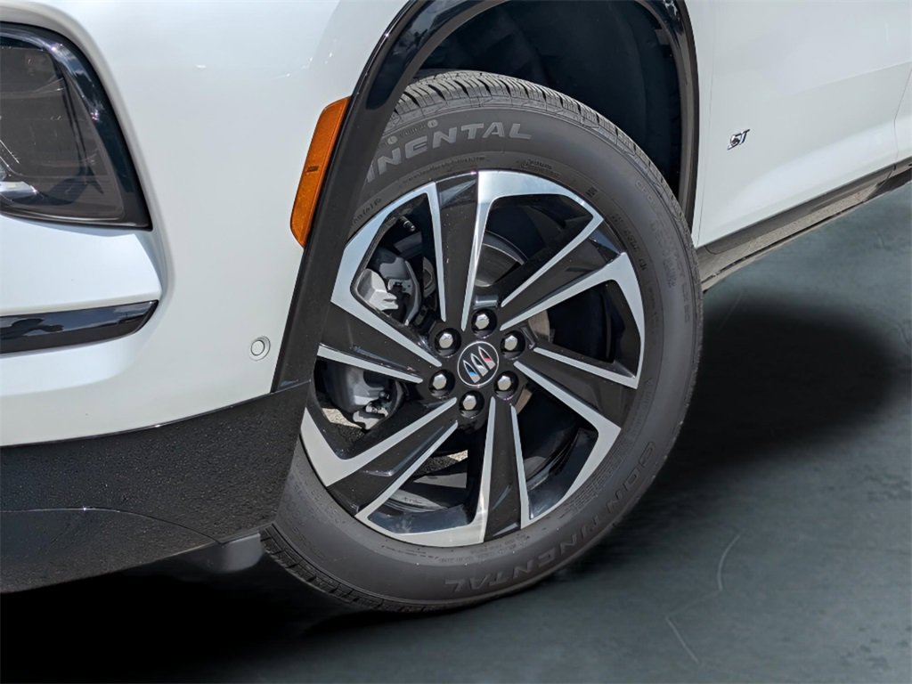2025 Buick Enclave Sport Touring photo 2