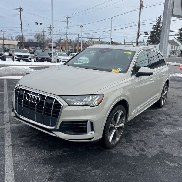 2022 Audi Q7 Premium Plus's photo