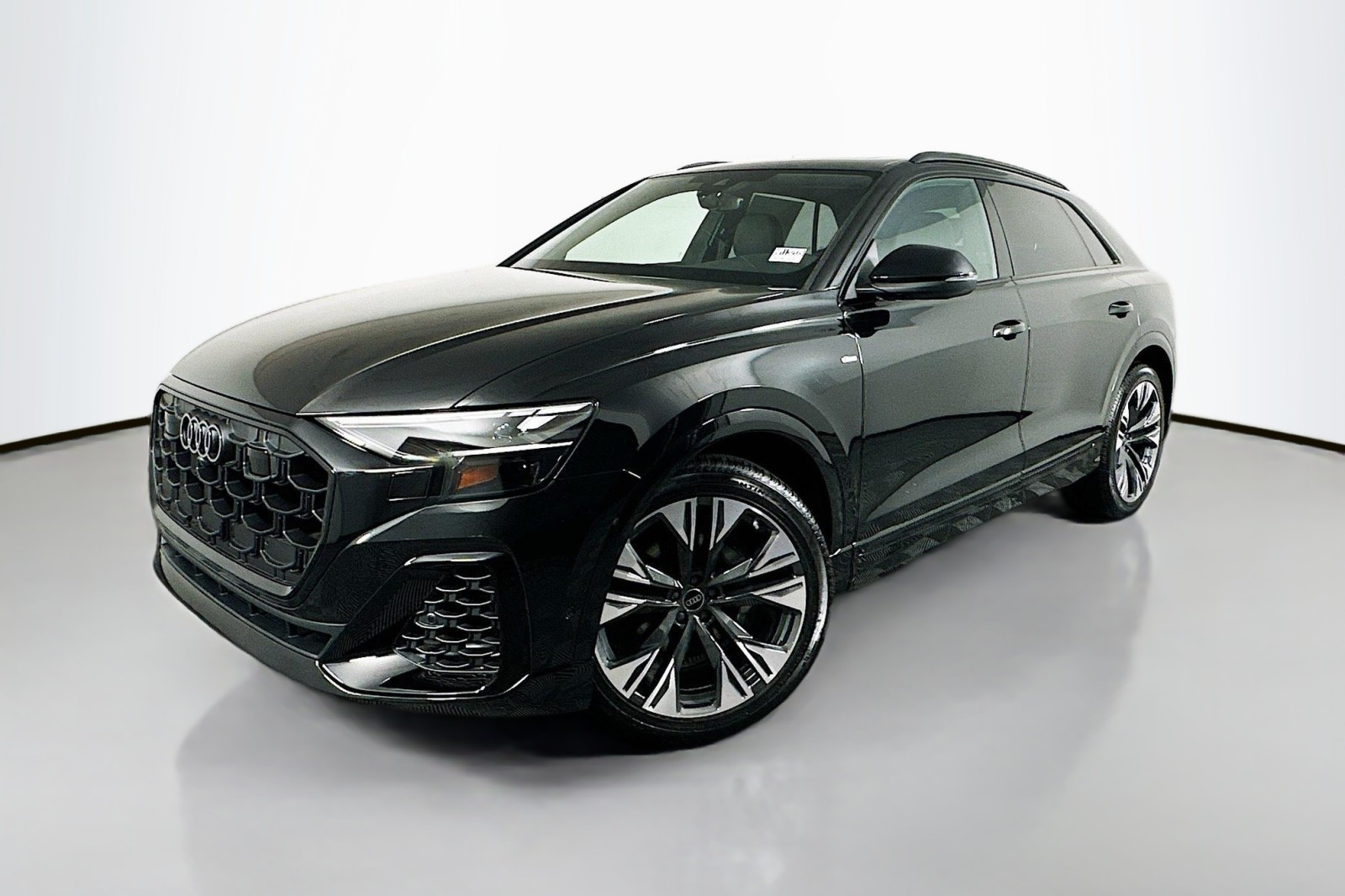 2026 Audi Q8 Premium Plus's photo