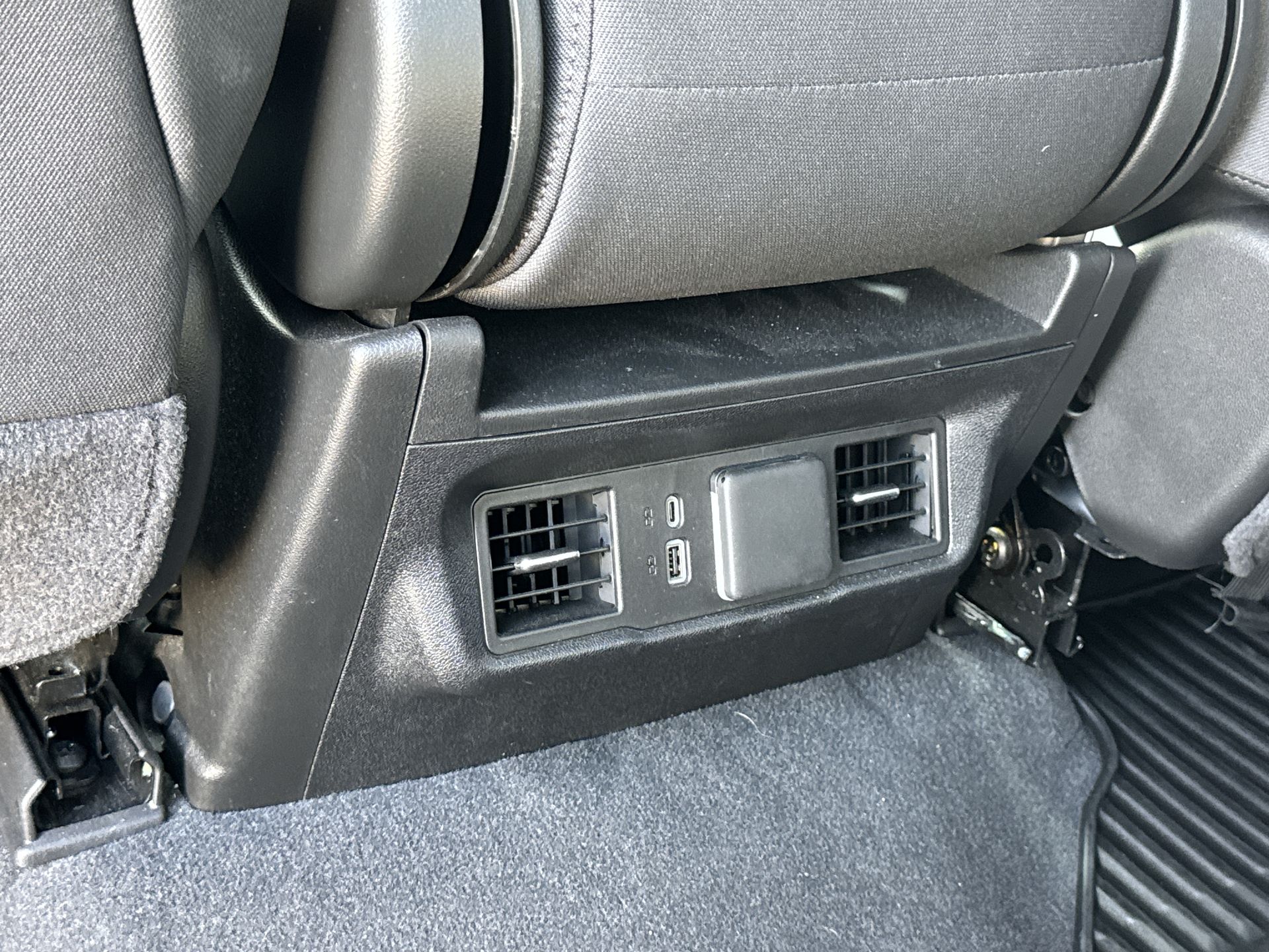 2025 Chevrolet Silverado 1500 LT photo 26