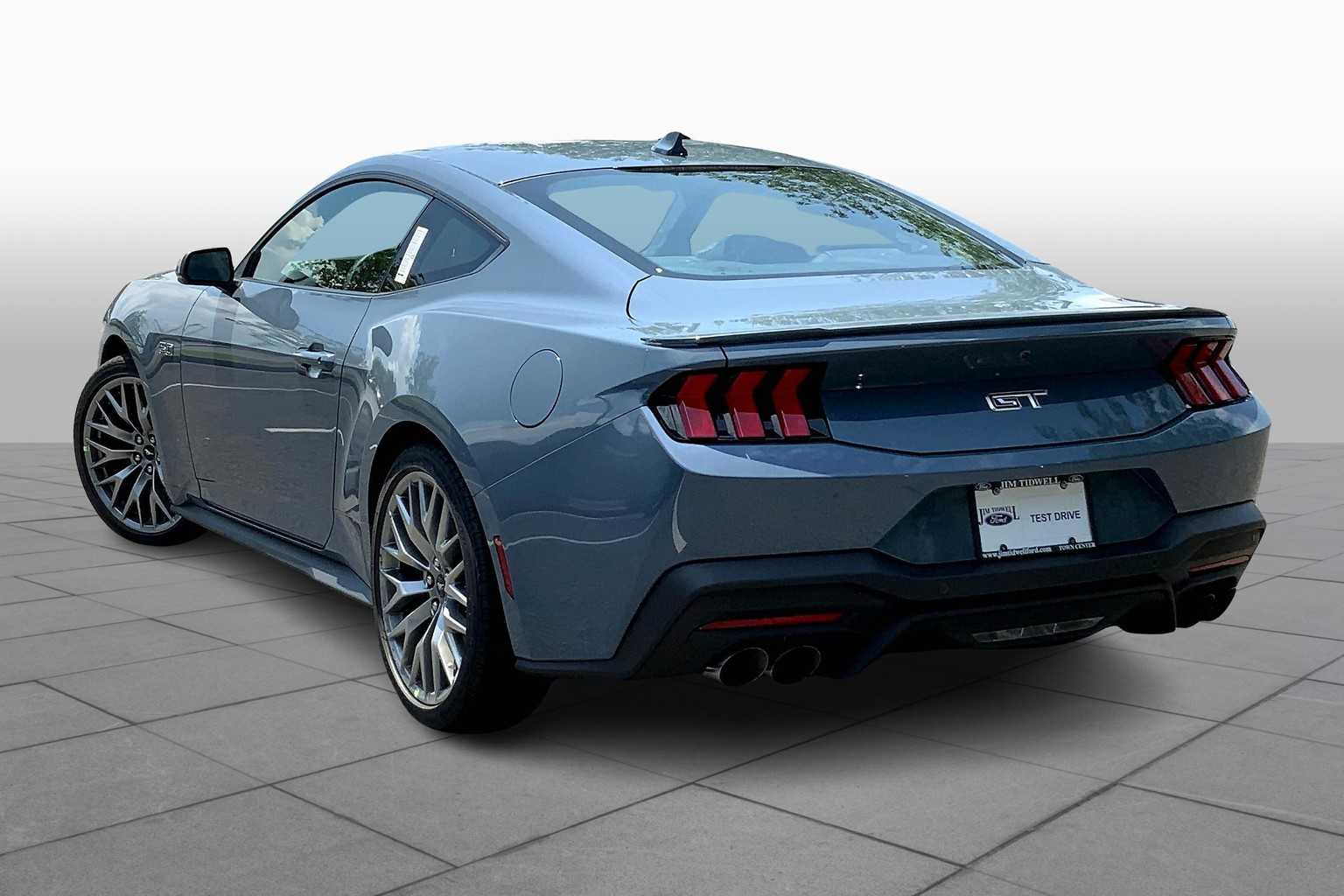 2025 Ford Mustang GT Premium photo 10