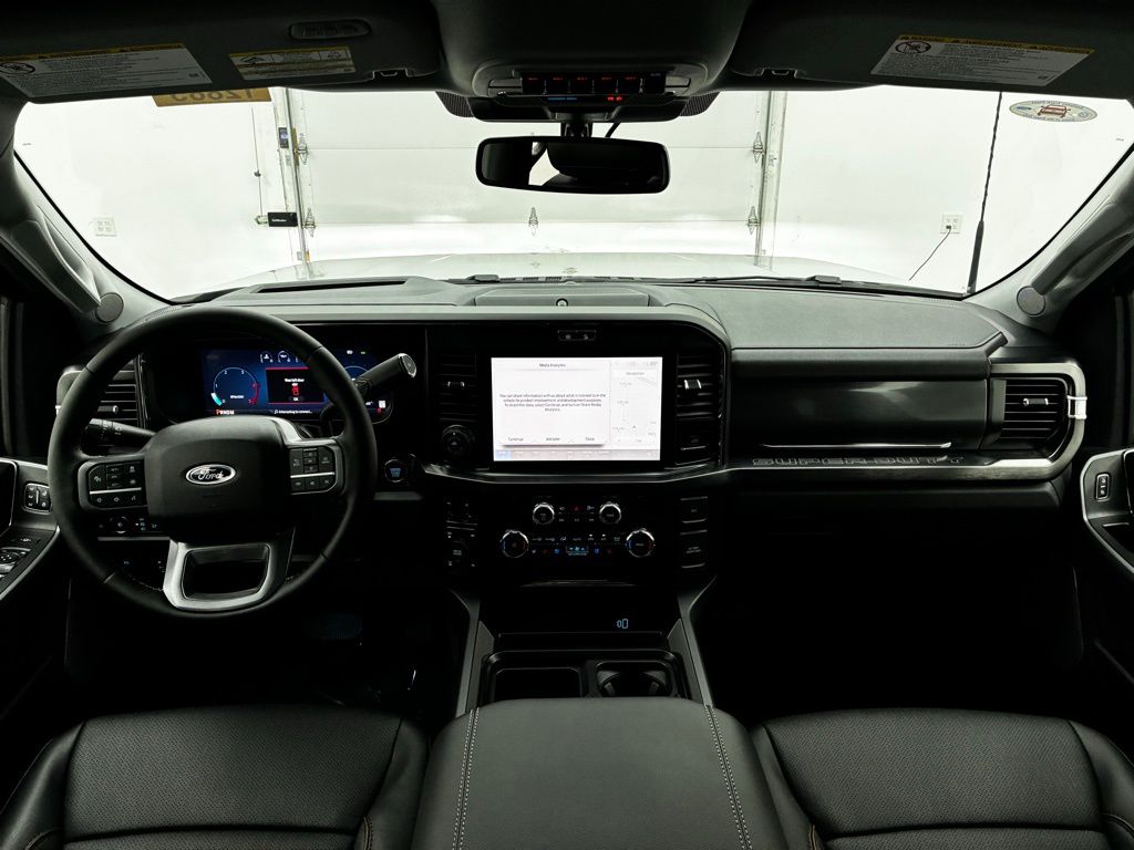 2026 Ford F-350 Lariat photo 2