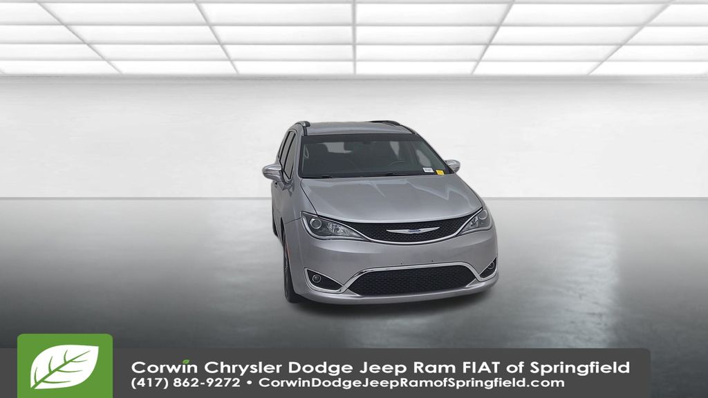 2018 Chrysler Pacifica Limited photo 4