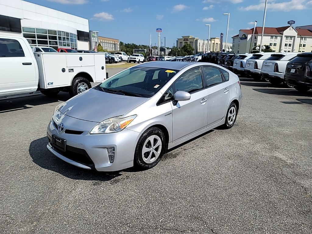 2015 Toyota Prius Four photo 3
